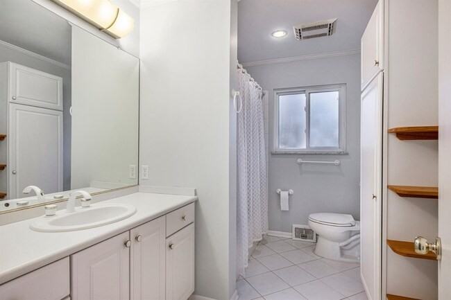 115 Gralake Ave - Photo 4 of 30