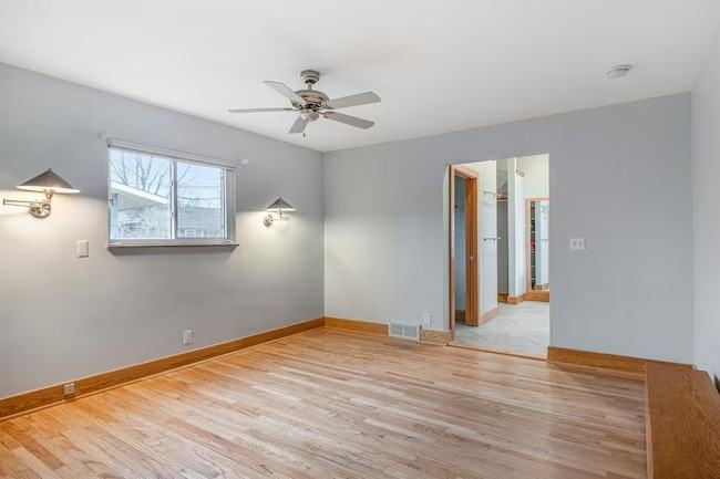 115 Gralake Ave - Photo 7 of 30