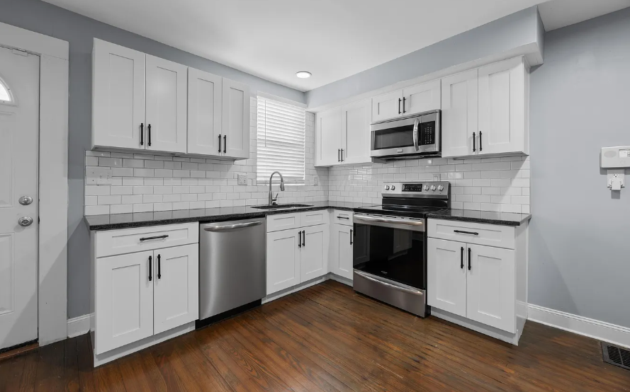 1230 Gilbert St - Photo 5 of 16