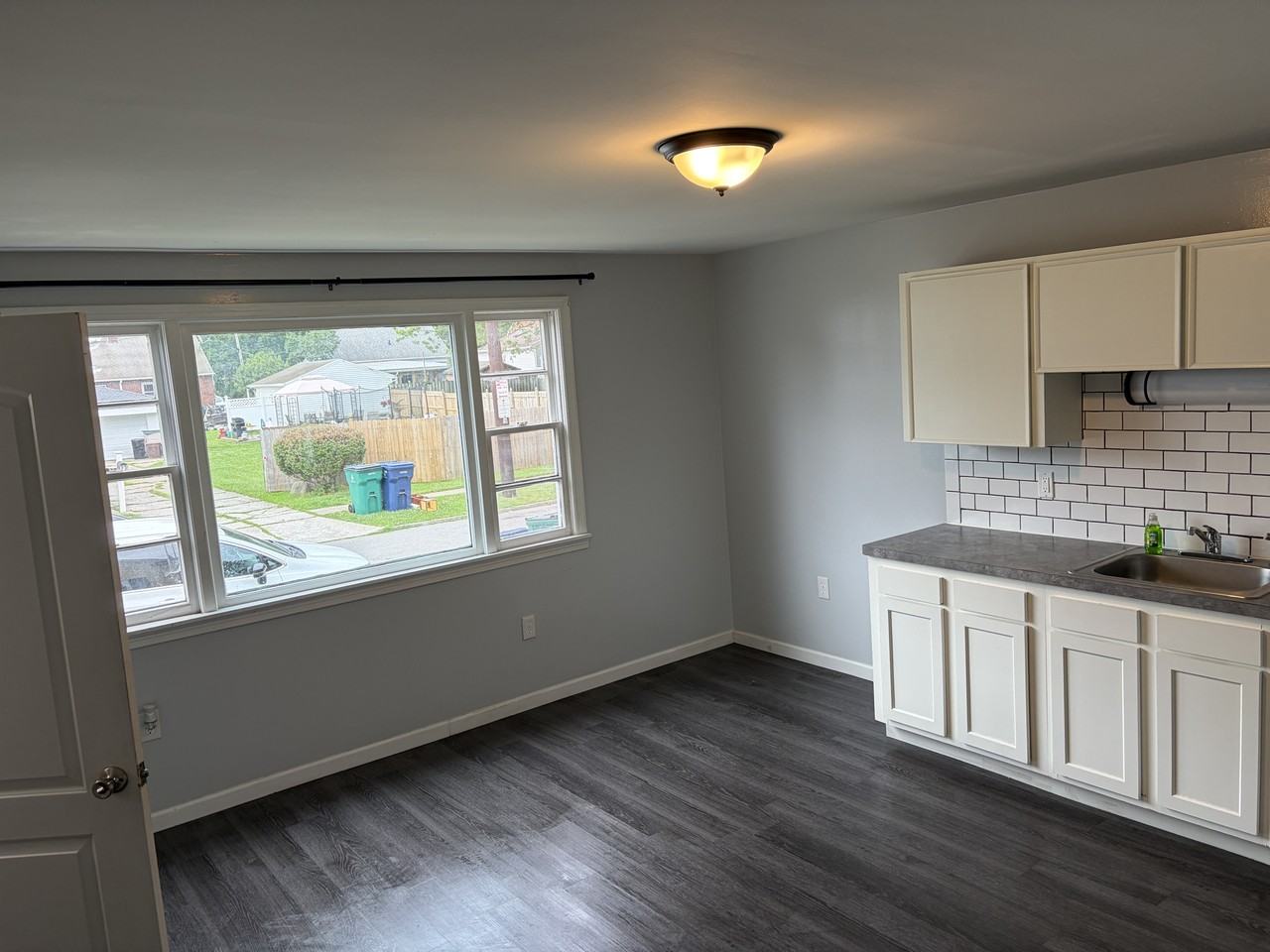26 Gorski St - Photo 3 of 21