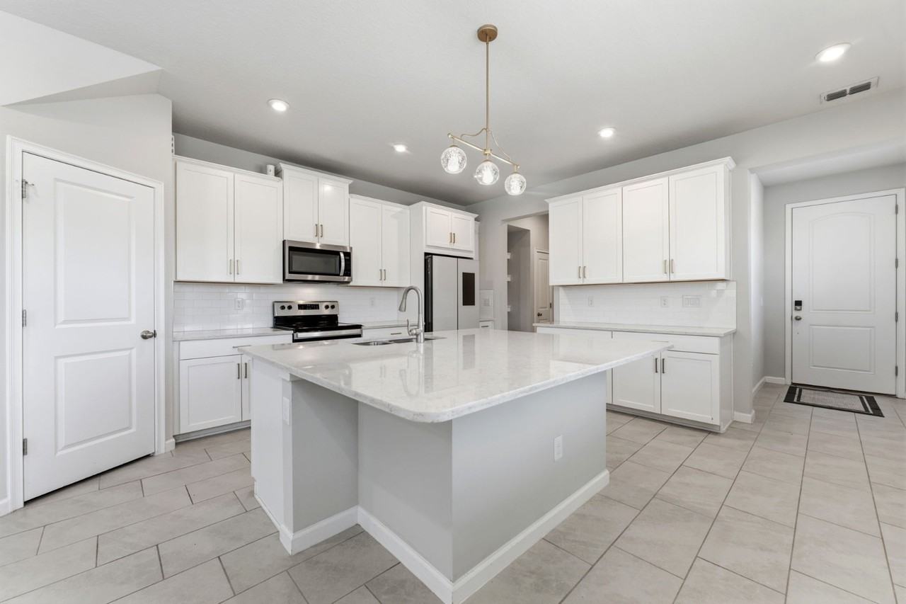2587 Everglade Way - Photo 5 of 42
