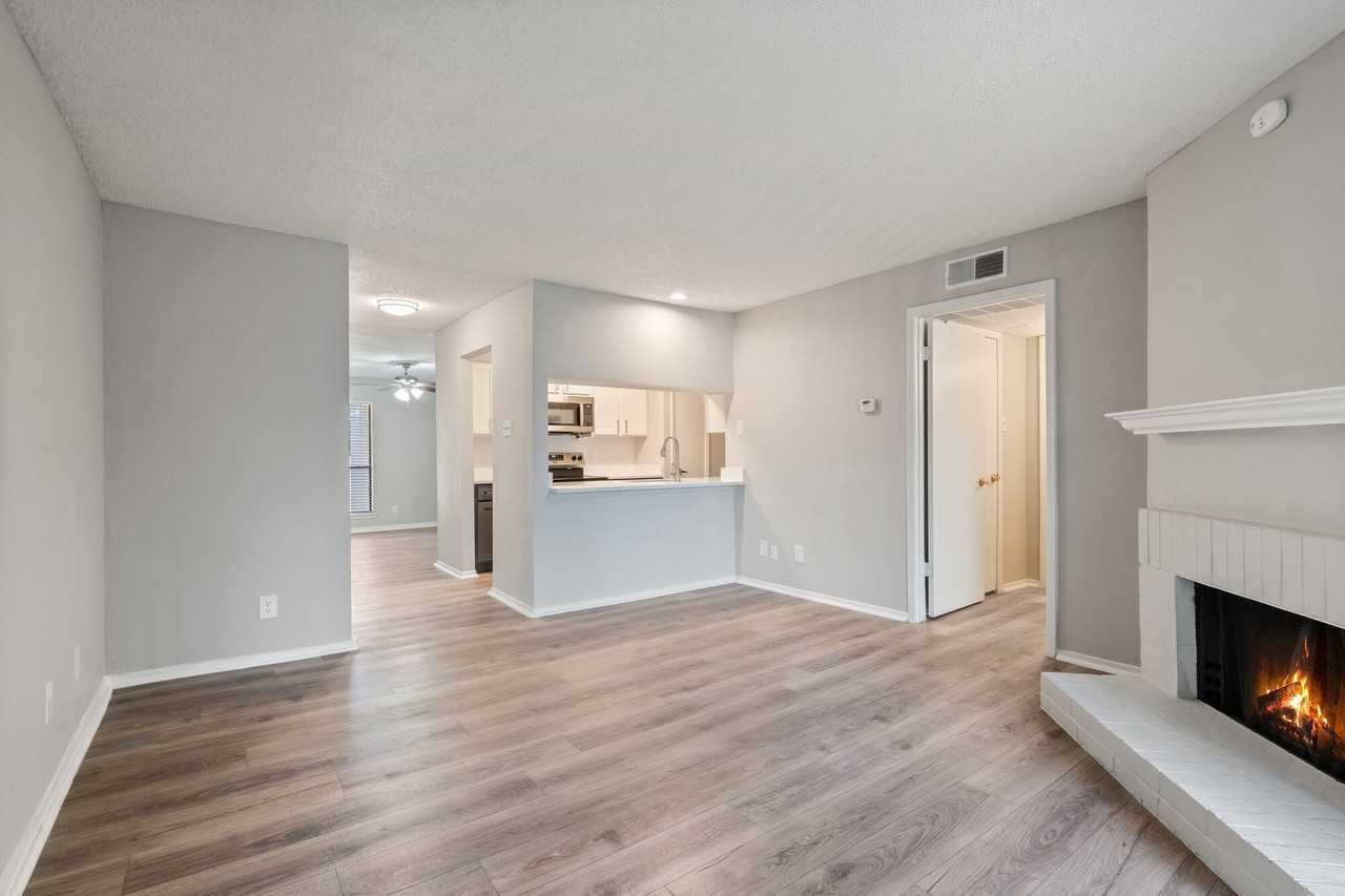 Prestonwood Apartments Homes - Photo 4 of 18