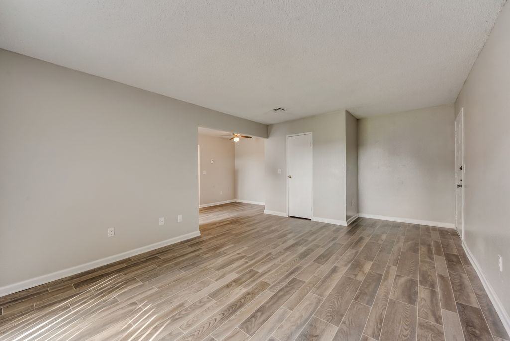 Willow Park - Photo 2 of 19