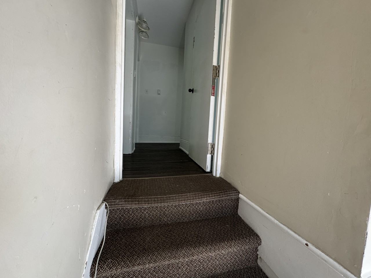 4 Peel St #2 - Photo 3 of 12