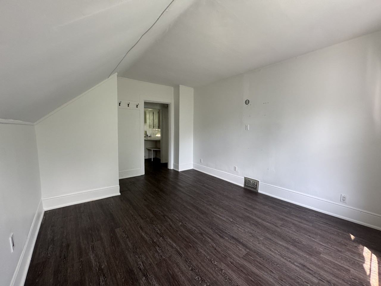 4 Peel St #2 - Photo 6 of 12
