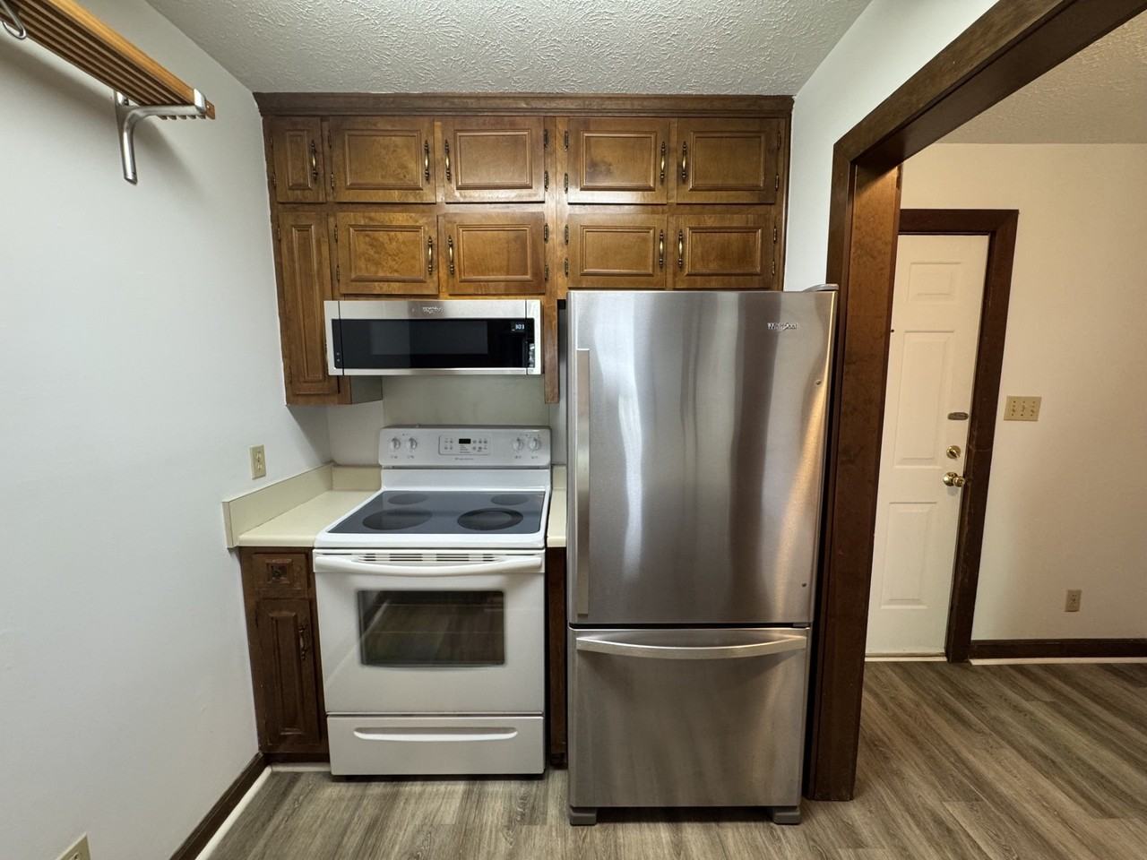 404 71st Ave N #707 - Photo 4 of 17