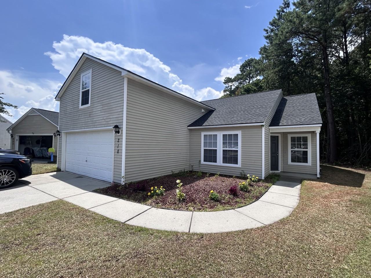 218 Bellegrove Dr - Photo 2 of 26