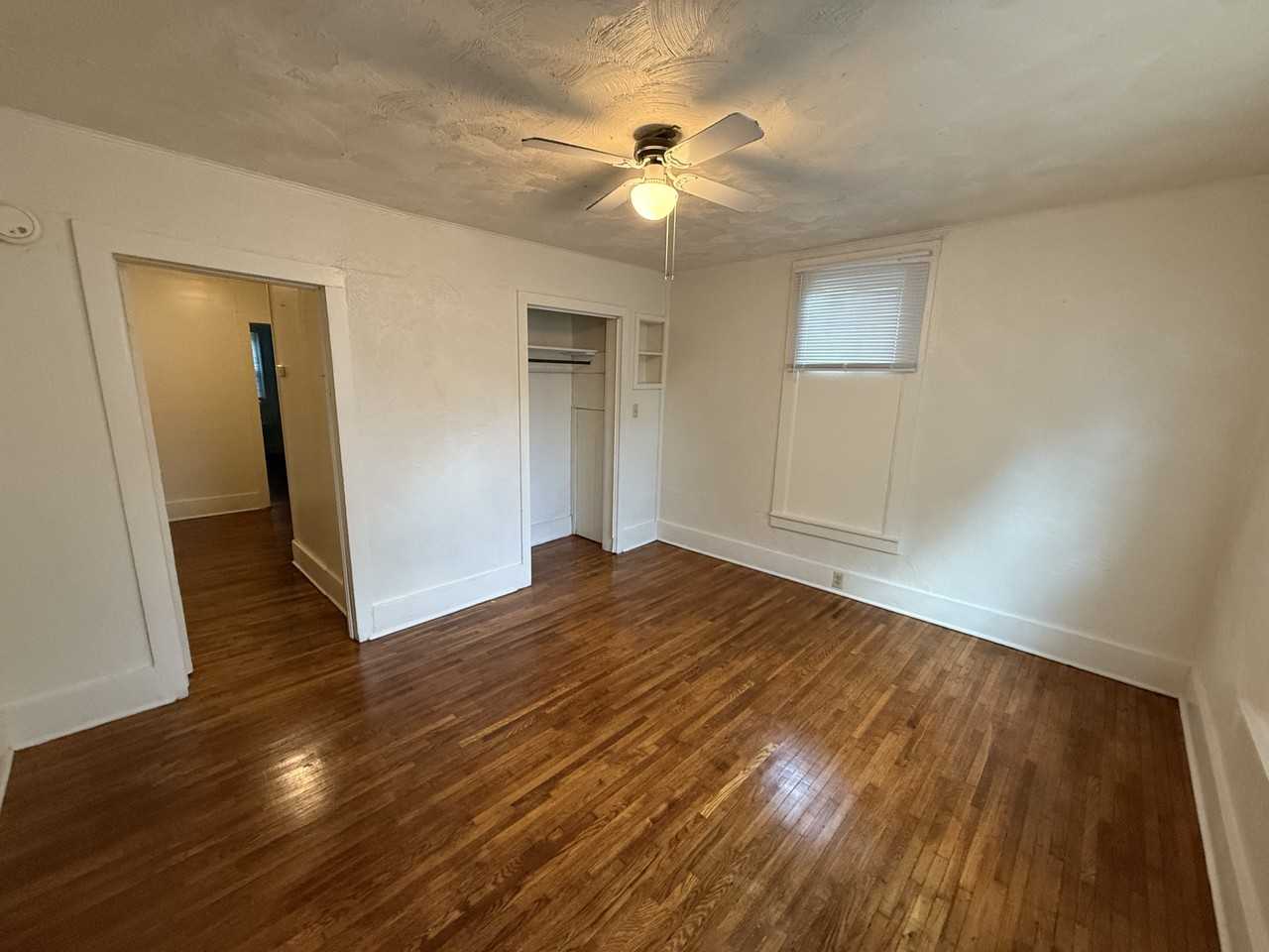 323 Ming St - Photo 7 of 10