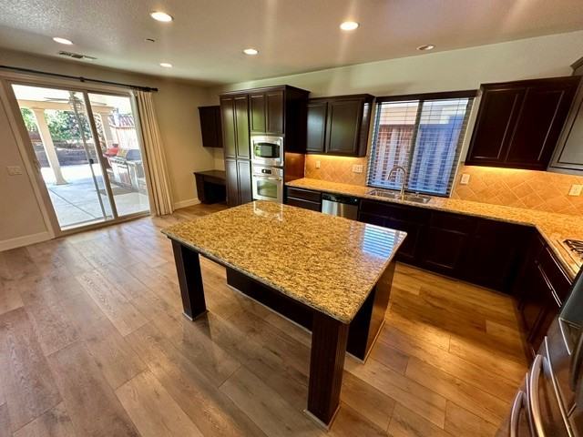 12425 Kibbie Lake Way - Photo 5 of 23