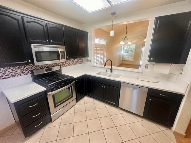 112 Gilded Rock Cir - Photo 2 of 15