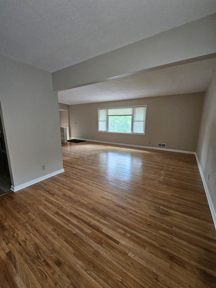3226 Halglo Pl - Photo 7 of 11