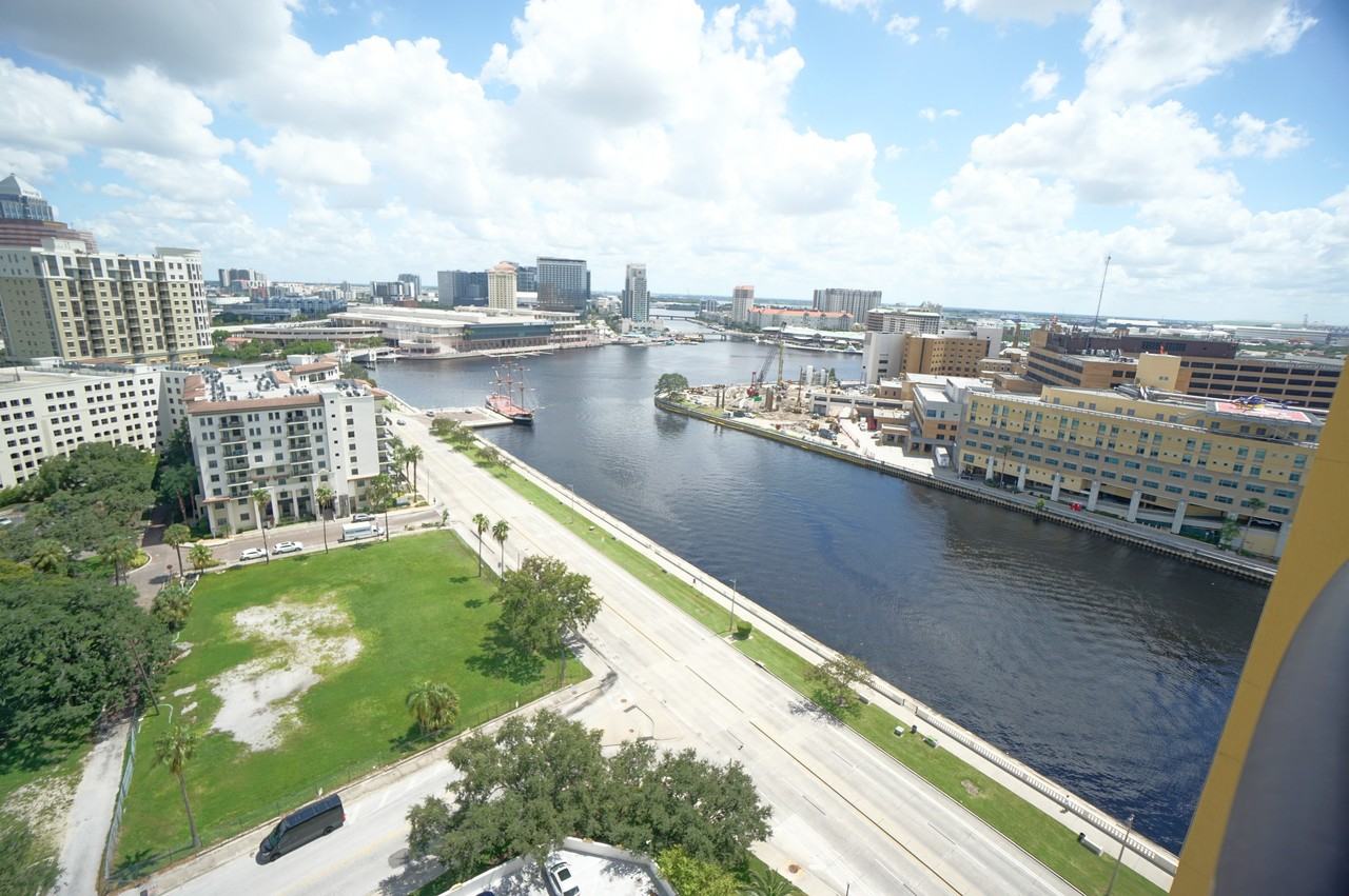 345 Bayshore Blvd #1810 - Photo 3 of 22