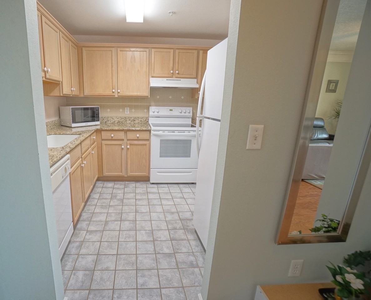 345 Bayshore Blvd #1810 - Photo 7 of 22