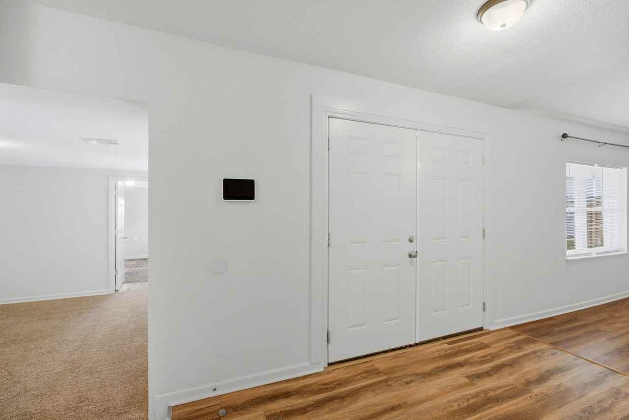 6960 Klondike Rd - Photo 3 of 41