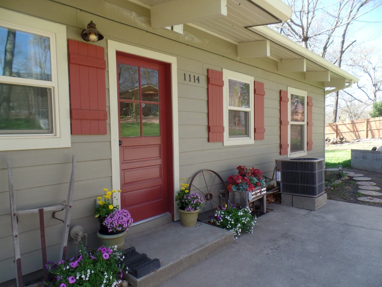 1114 W 17th St #NA - Photo 6 of 28