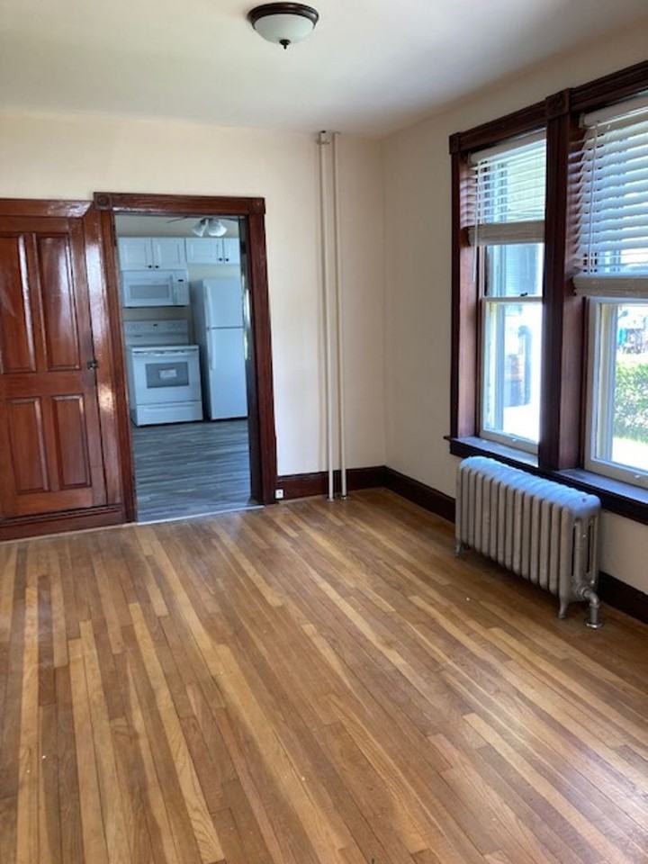 9 S Cherry St - Photo 2 of 13