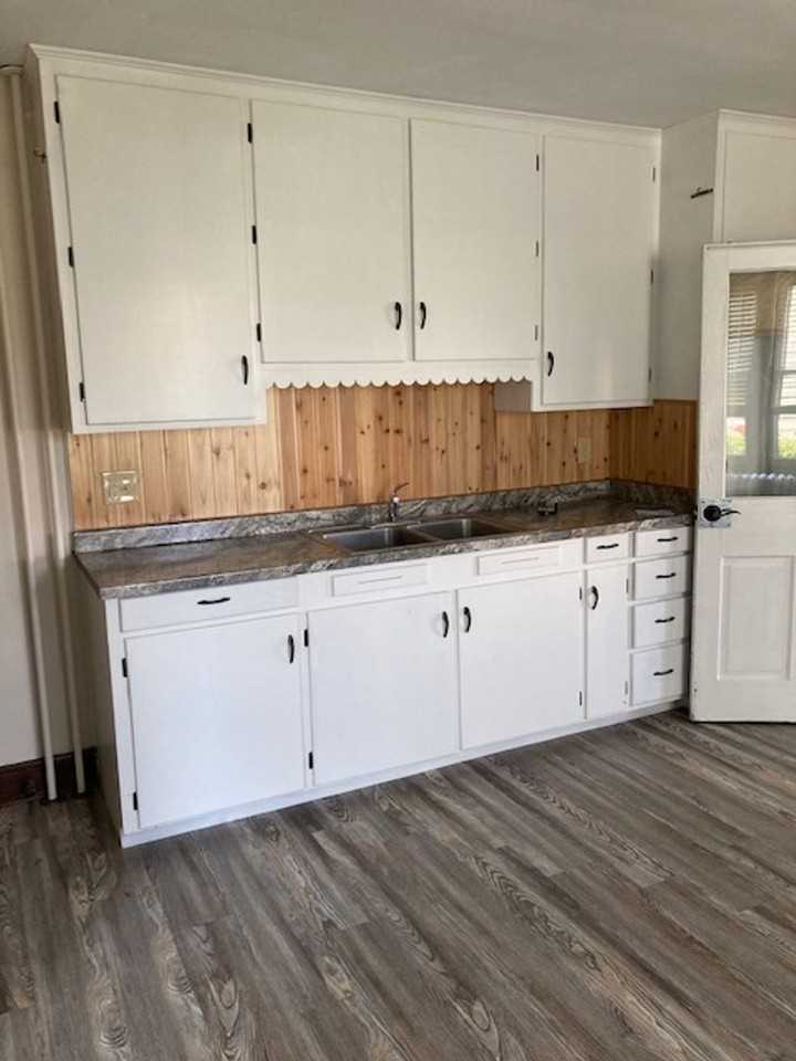 9 S Cherry St - Photo 4 of 13