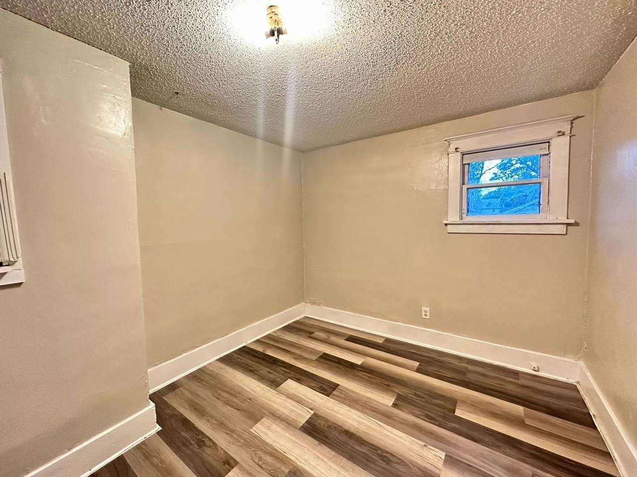 417 N Kline St - Photo 2 of 9