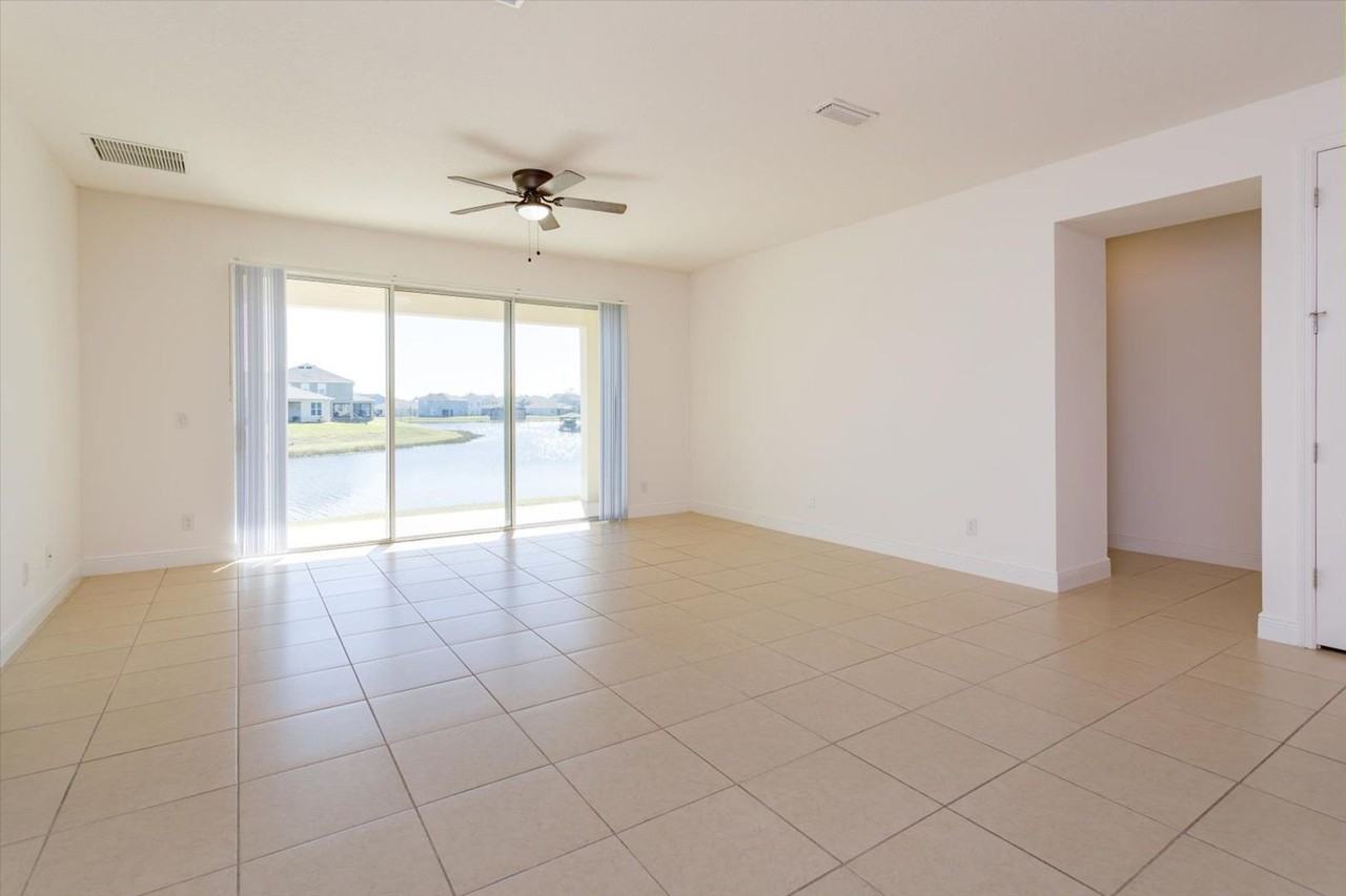 4956 Blanche Ct - Photo 6 of 33