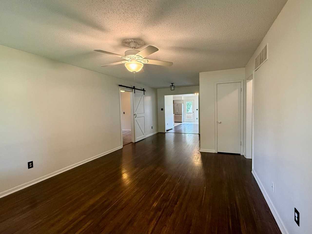 348 S Derby Ave - Photo 2 of 25