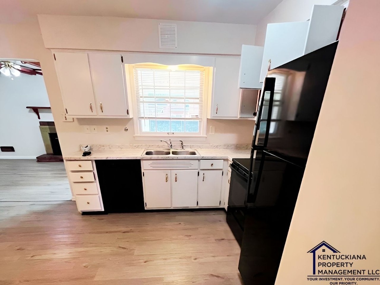 9400 Habersham Dr - Photo 5 of 17