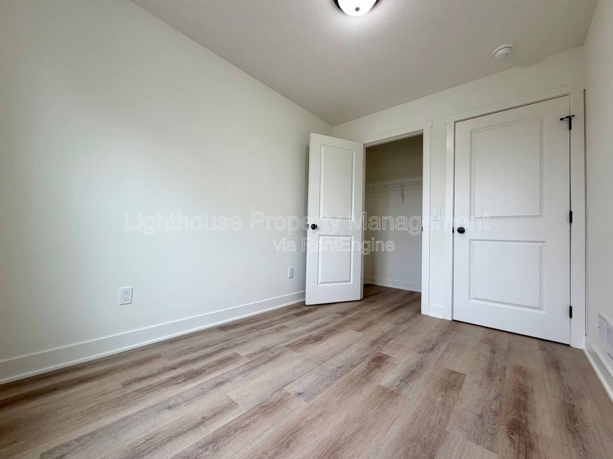 313 Orchard Ave #2 - Photo 5 of 10