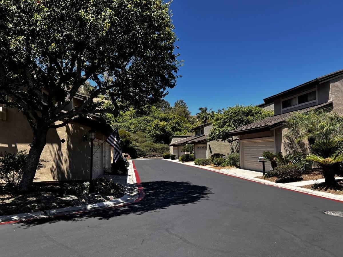 4705 Birchwood Cir - Photo 3 of 10