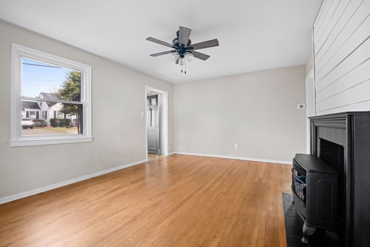 600 Churchill Dr - Photo 2 of 35