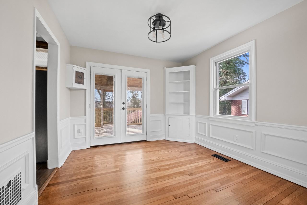 600 Churchill Dr - Photo 5 of 35