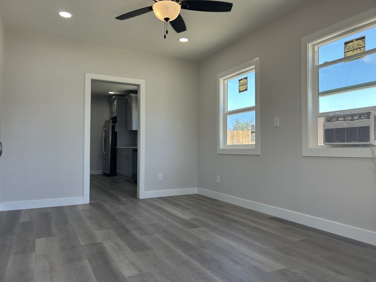 180 N Airport Way - Photo 2 of 15