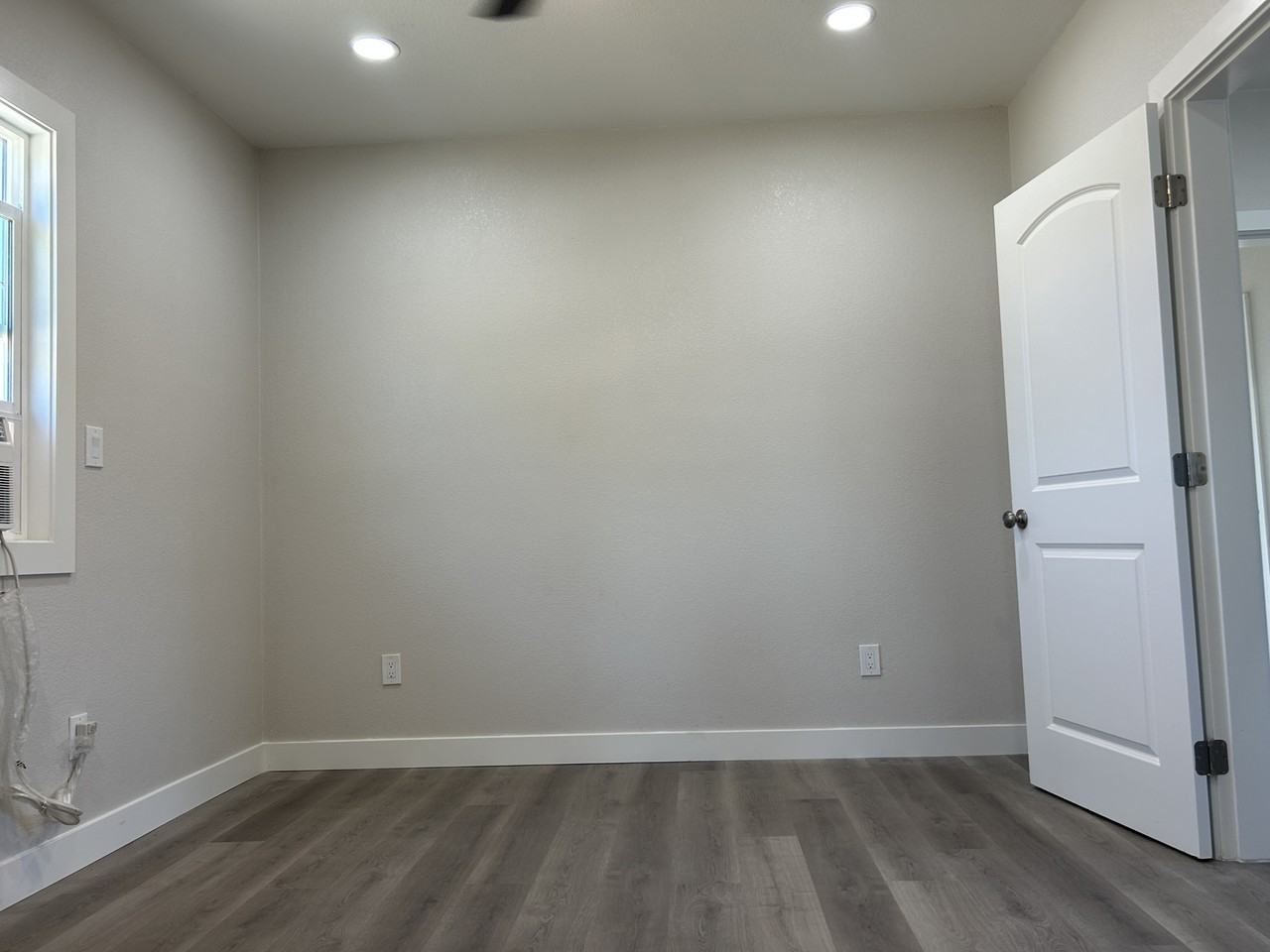 180 N Airport Way - Photo 7 of 15