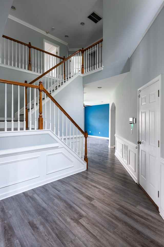 7702 Parkside Dr - Photo 2 of 37