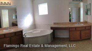 4970 NE 124th Pl - Photo 2 of 12