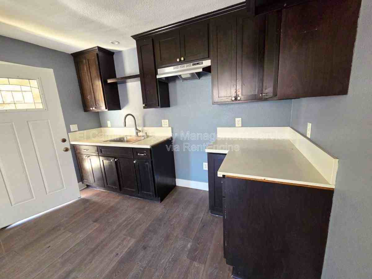 6010 Greenwood Ave #6010AB - Photo 3 of 7