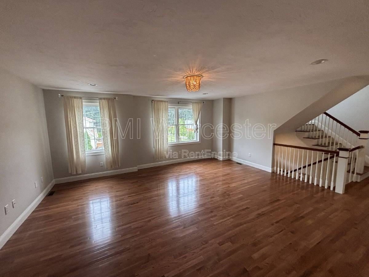 47 Eustis St - Photo 3 of 10