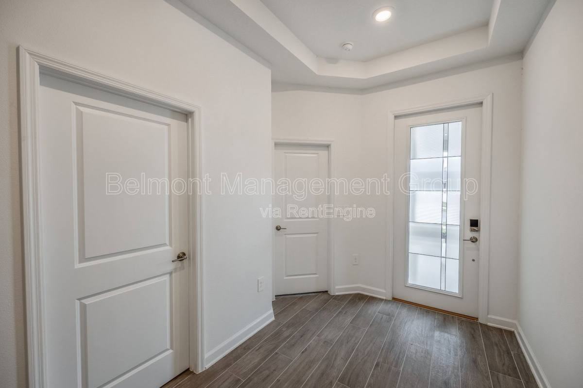 11629 Language Way - Photo 3 of 10