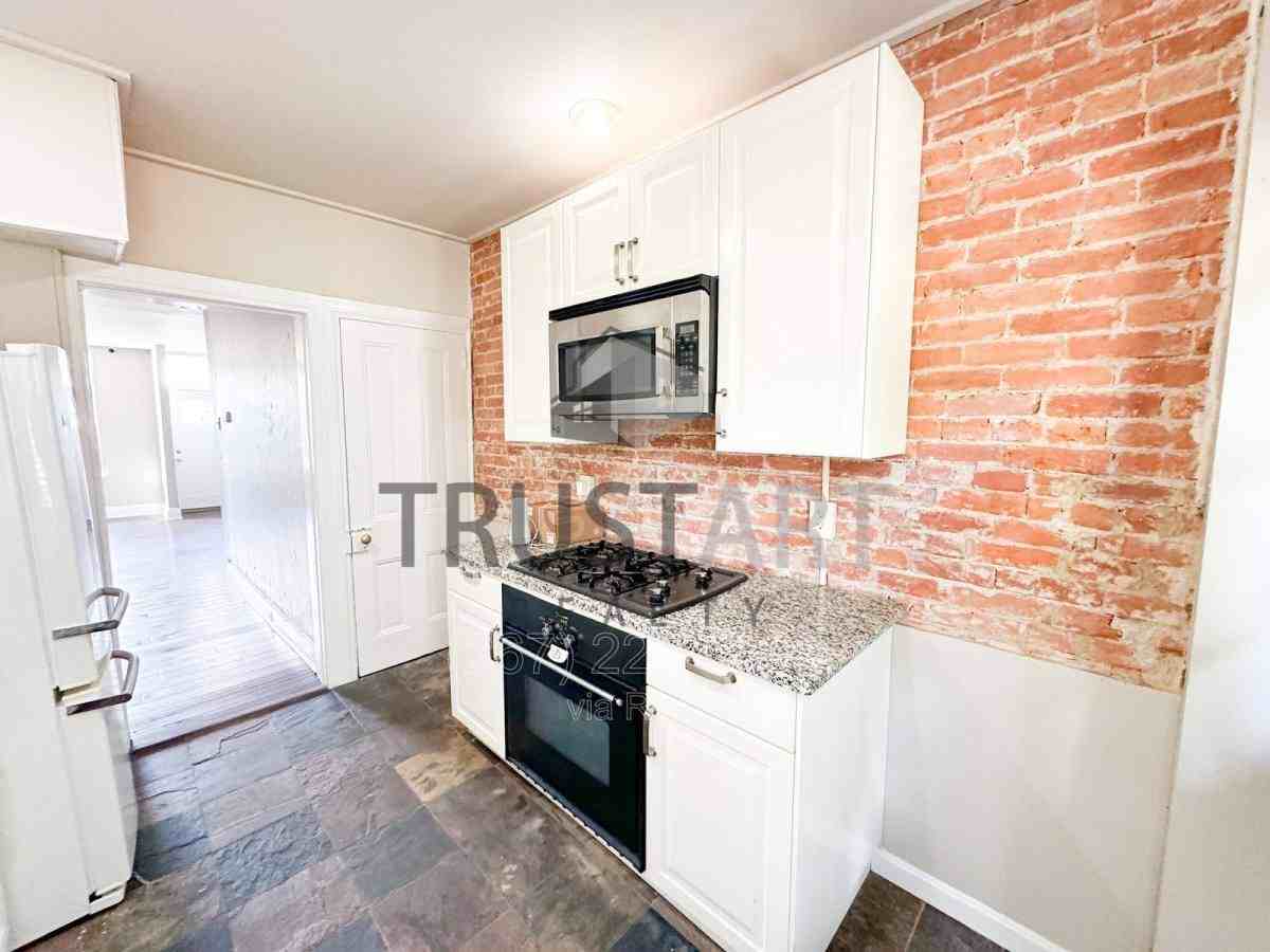 3885 Manor St #1 - Photo 2 of 10