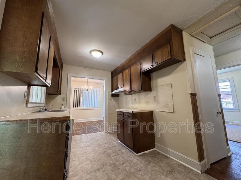 634 N Kelly St - Photo 4 of 19