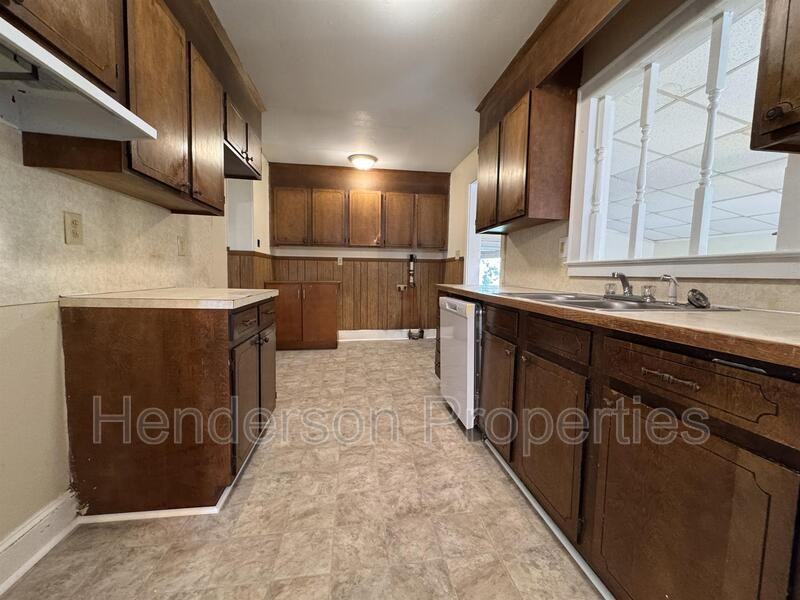 634 N Kelly St - Photo 5 of 19