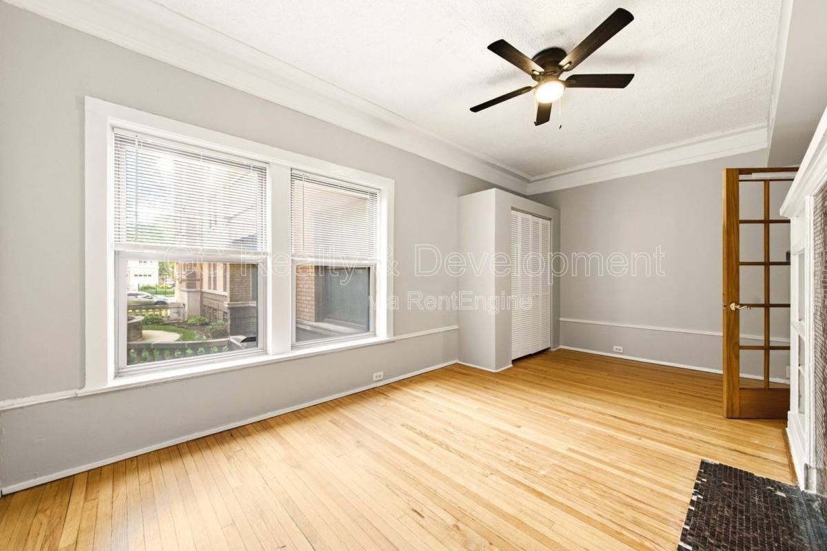 941 E Hyde Park Blvd #1 - Photo 6 of 19