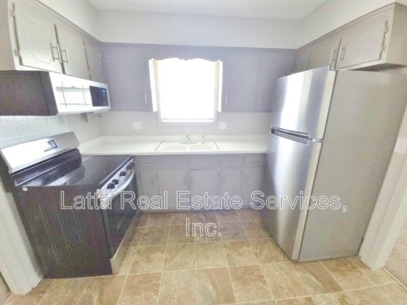 406 W 31st St #102A - Photo 4 of 7