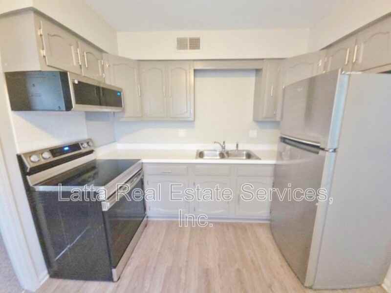 402 W 31st St #101A - Photo 5 of 8