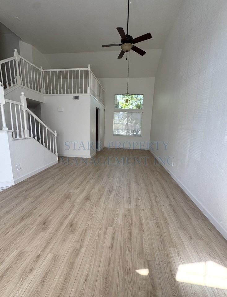 6059 Gentry Ave - Photo 4 of 22