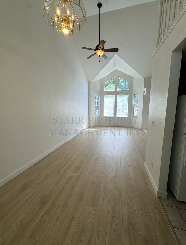6059 Gentry Ave - Photo 5 of 22