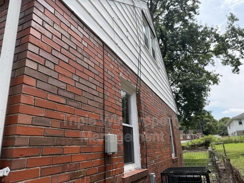 802 Rolwes Ave - Photo 3 of 38