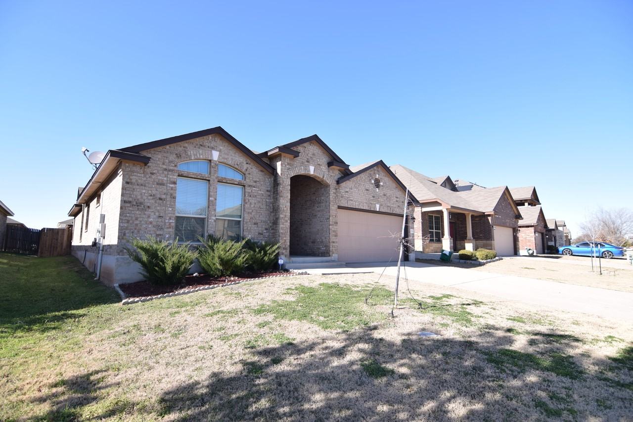 1230 Fawn Lily Dr - Photo 2 of 22