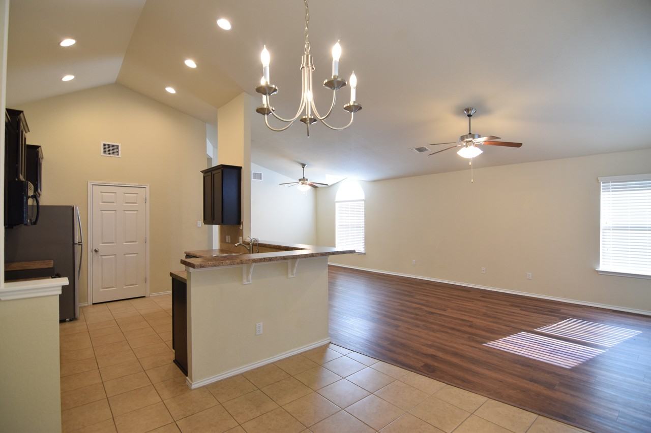 1230 Fawn Lily Dr - Photo 6 of 22