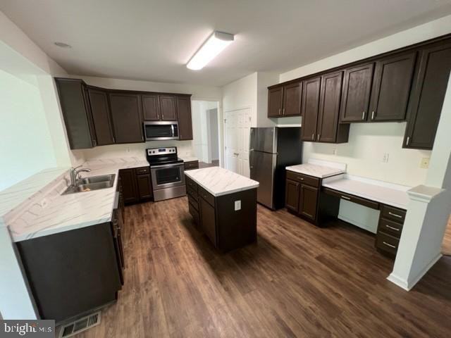 1801 Birch Bay Ct - Photo 3 of 14