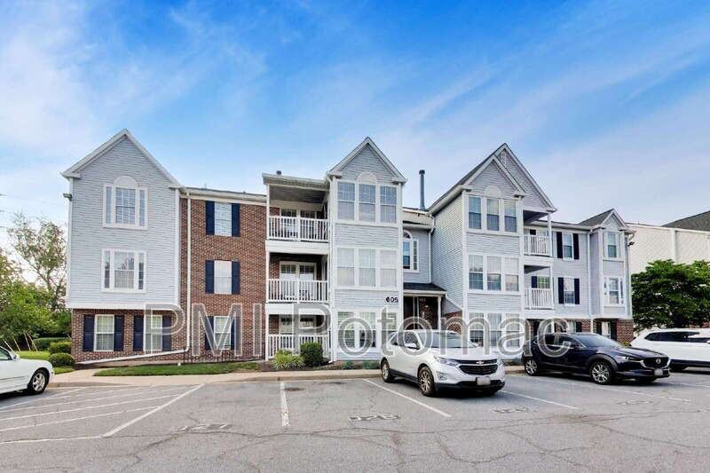 605 Himes Ave #111 - Photo 4 of 28