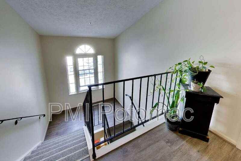 605 Himes Ave #111 - Photo 5 of 28